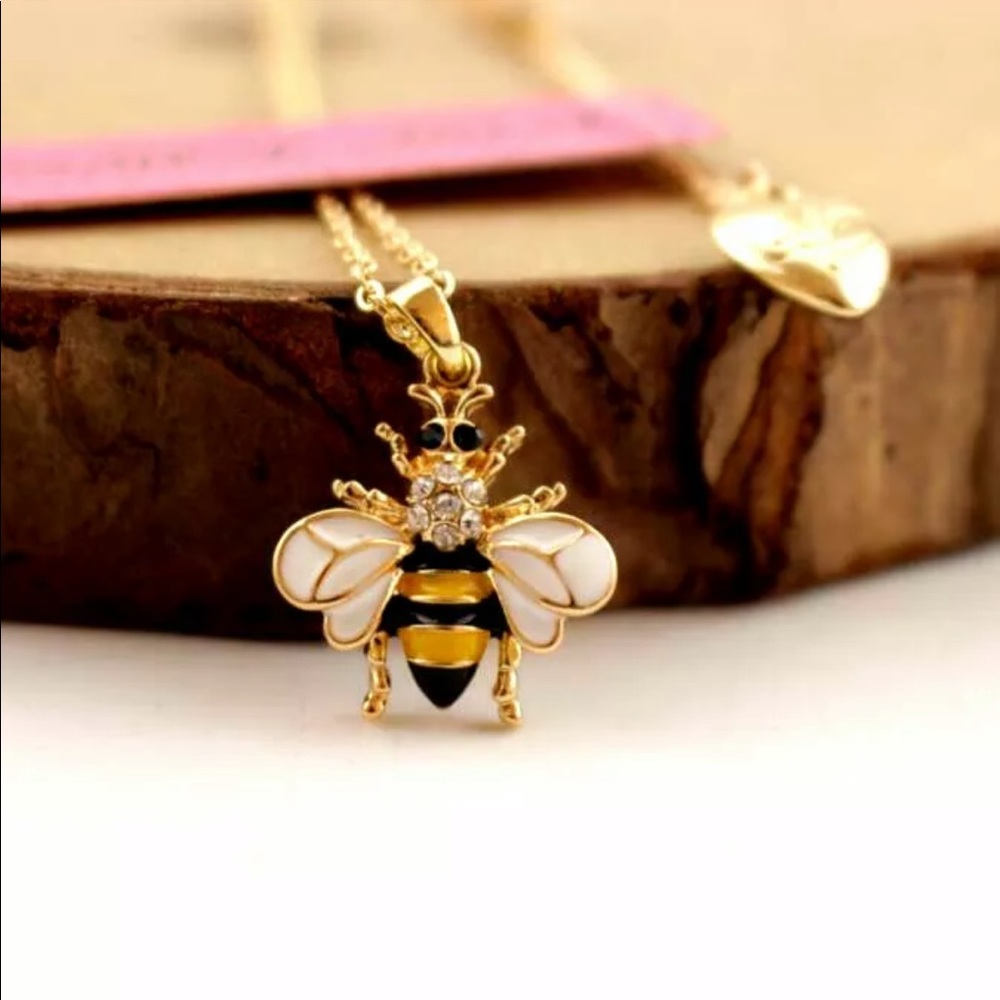 NWT Betsy Johnson Bee Pendant Necklace & Ring - Picture 3 of 13